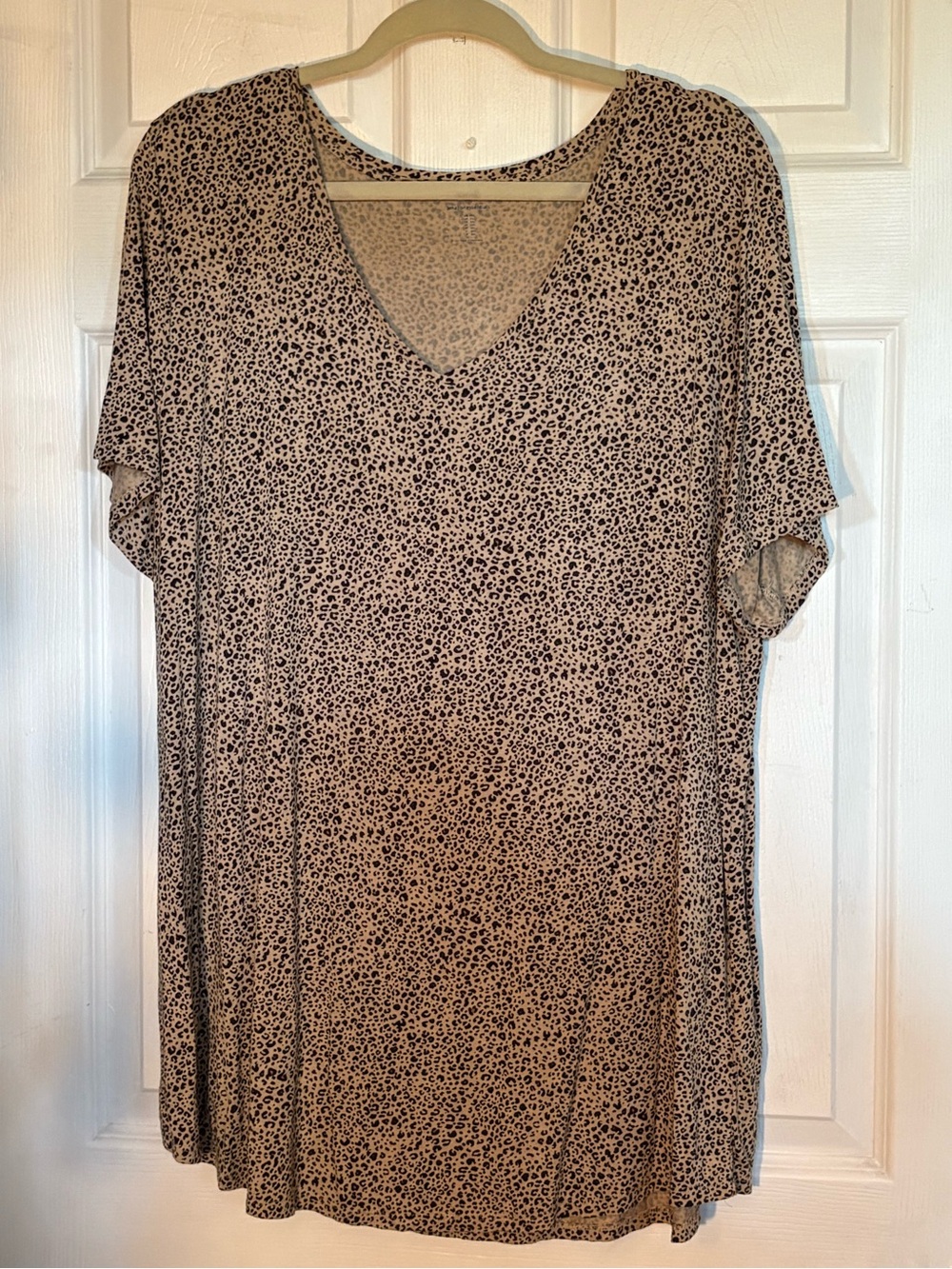 Amazon Essentials Beige and Black Leopard V-Neck Tunic - Picture 1 of 8
